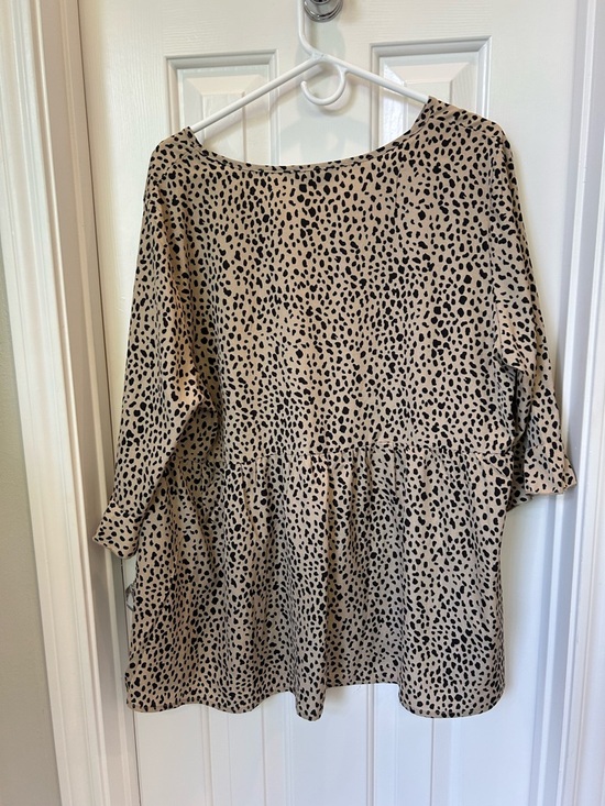 BloomChic Tops - BloomChic Beige and Black Animal Print Peplum Tunic